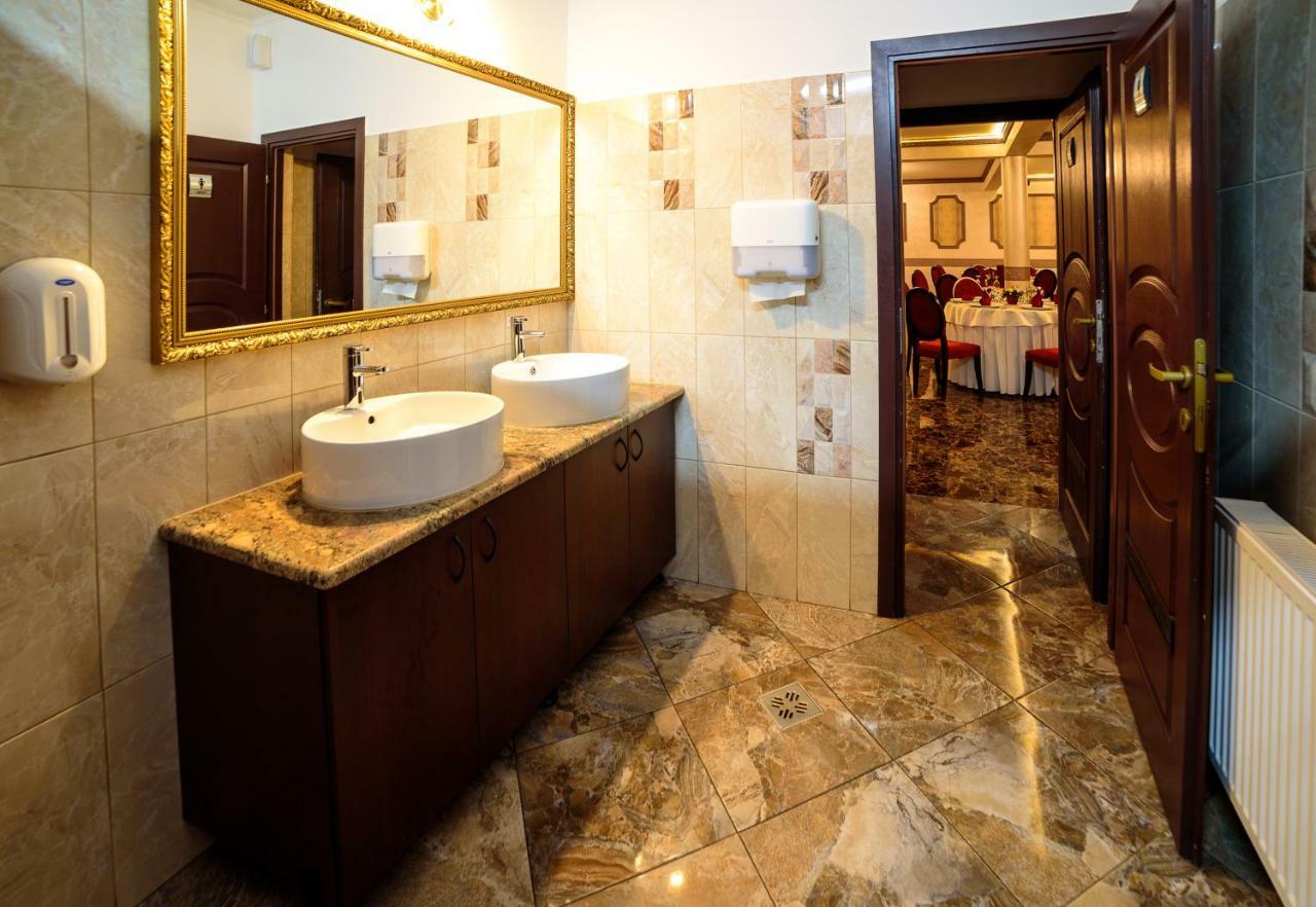 Gazde/Camere de închiriat Equinoxe Royal Reghin